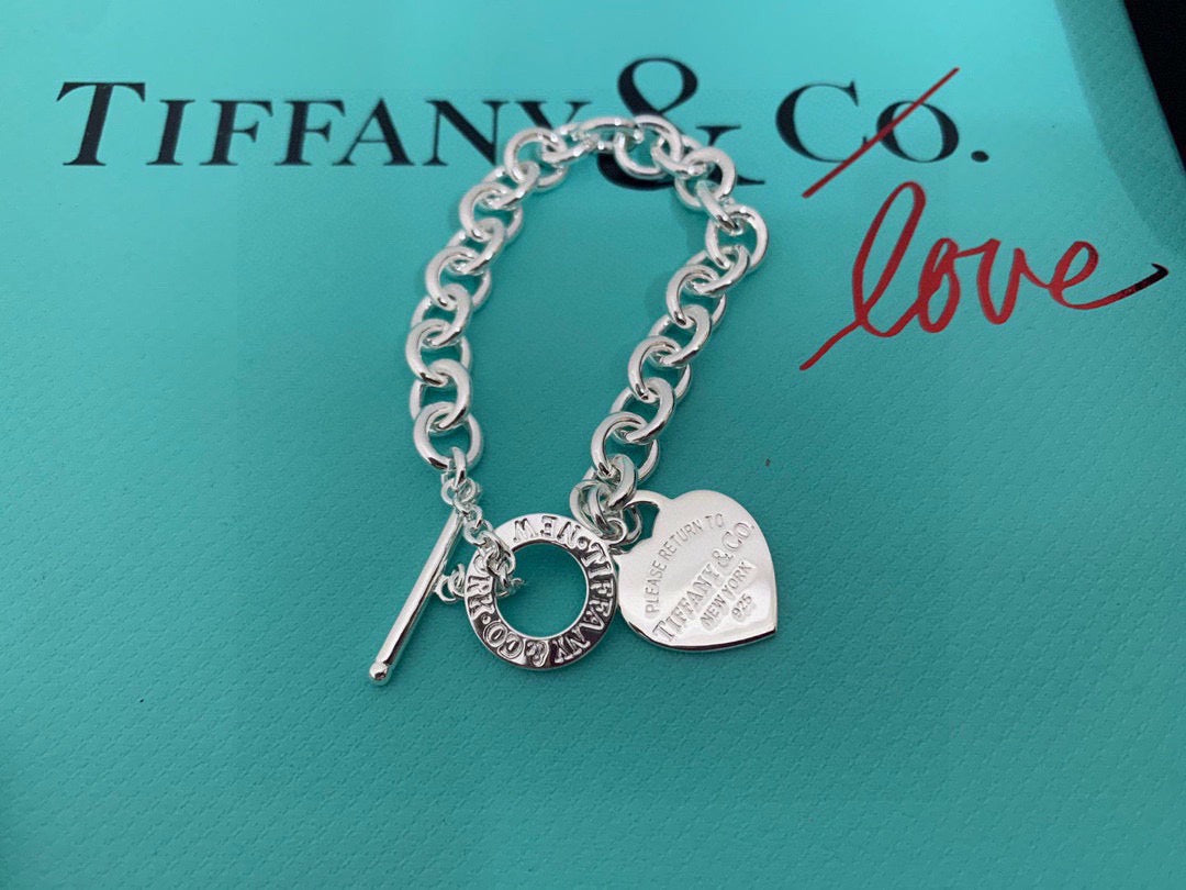 heart Bracelet for women - alternate angle view 5