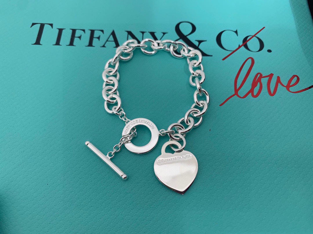 heart Bracelet for women - alternate angle view 6