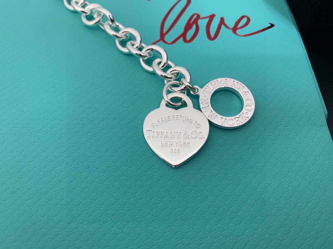heart Bracelet for women - alternate angle view 2