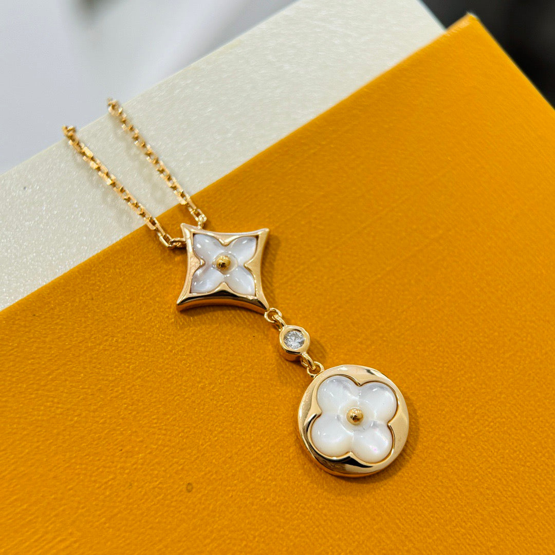 rose gold 18k gold plate clover Necklace for women - product detail view