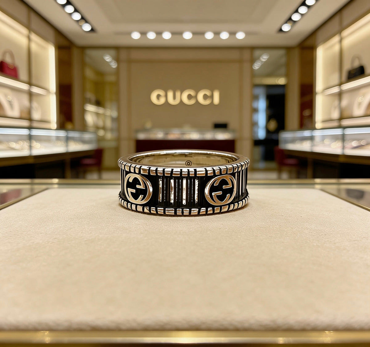 double g Ring for women - product detail view