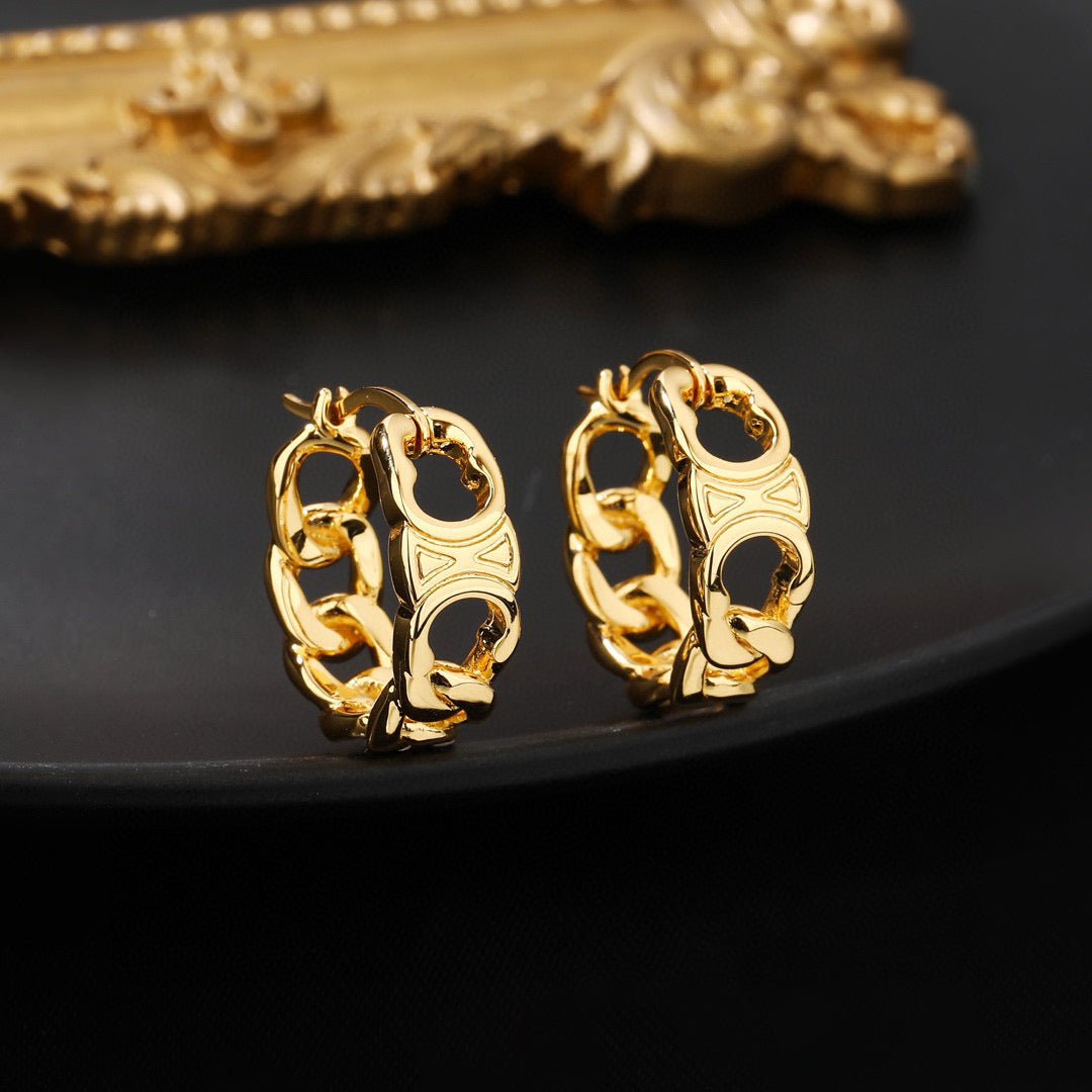 yellow brass versatile fashion accessory for women - alternate angle view 4
