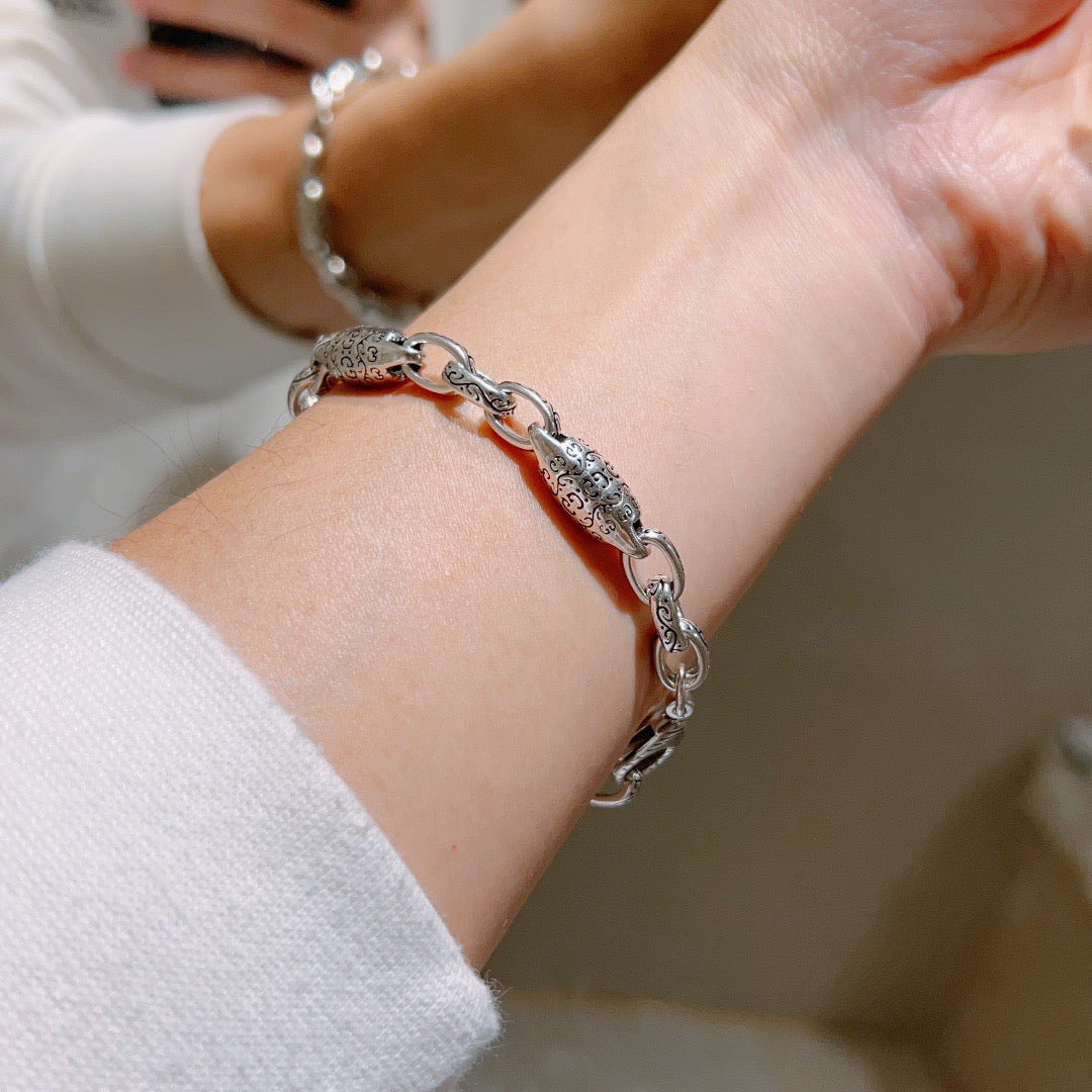 beige luxury Bracelet for men - alternate angle view 4