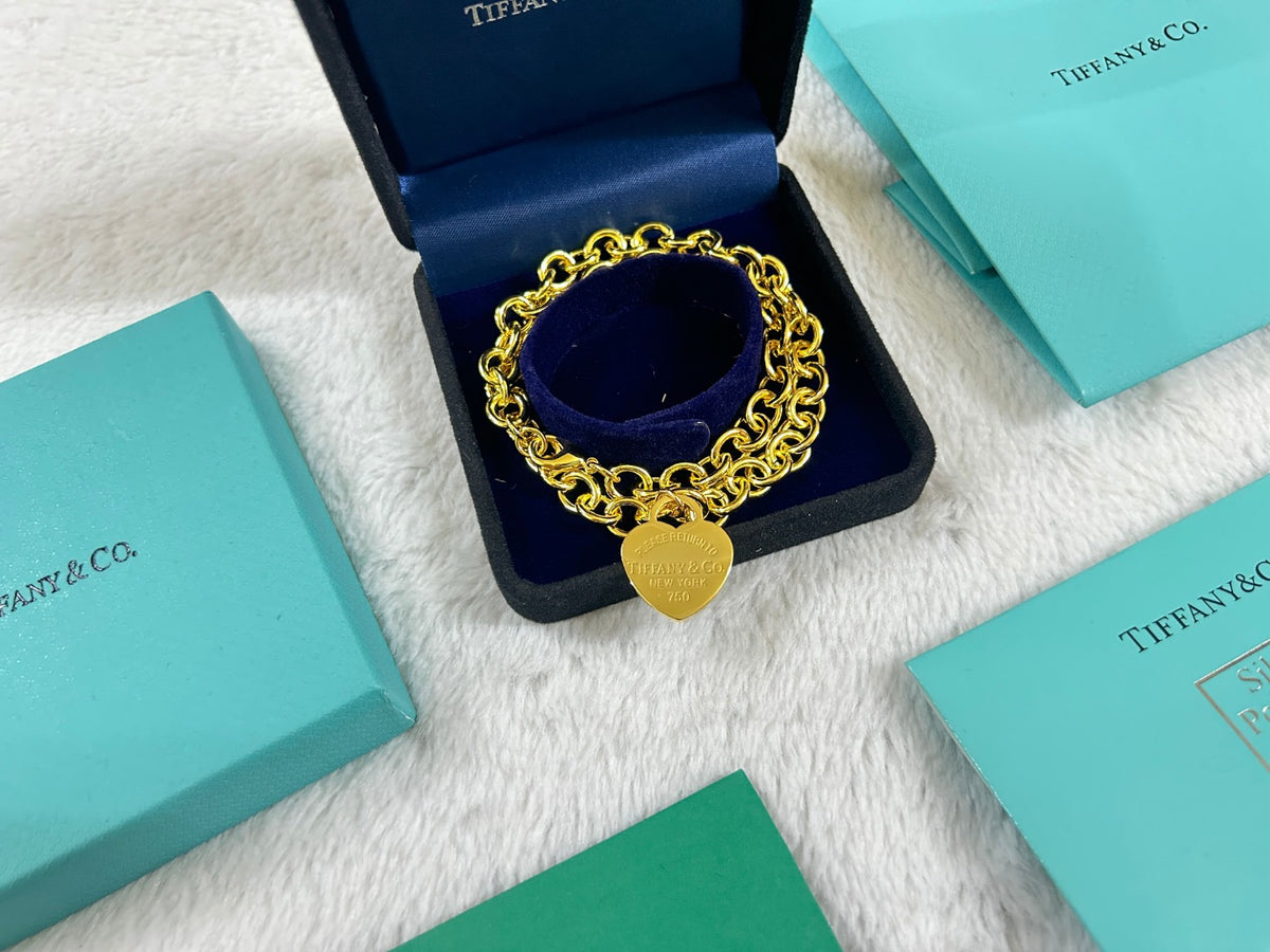 heart Bracelet for women - alternate angle view 2