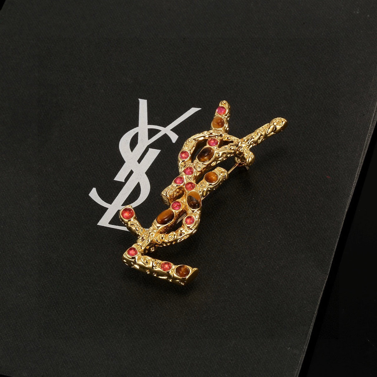 luxury Brooch for women - alternate angle view 6