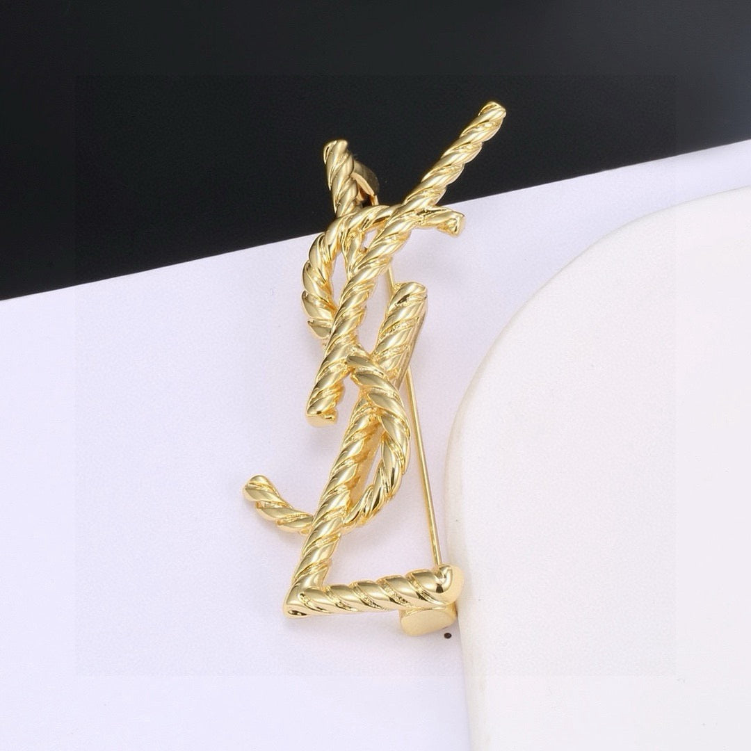 elegant Brooch for women - product detail view