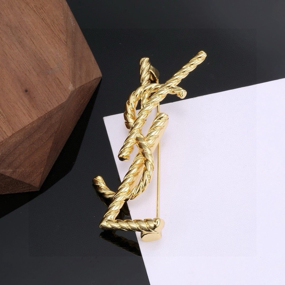 elegant Brooch for women - alternate angle view 5