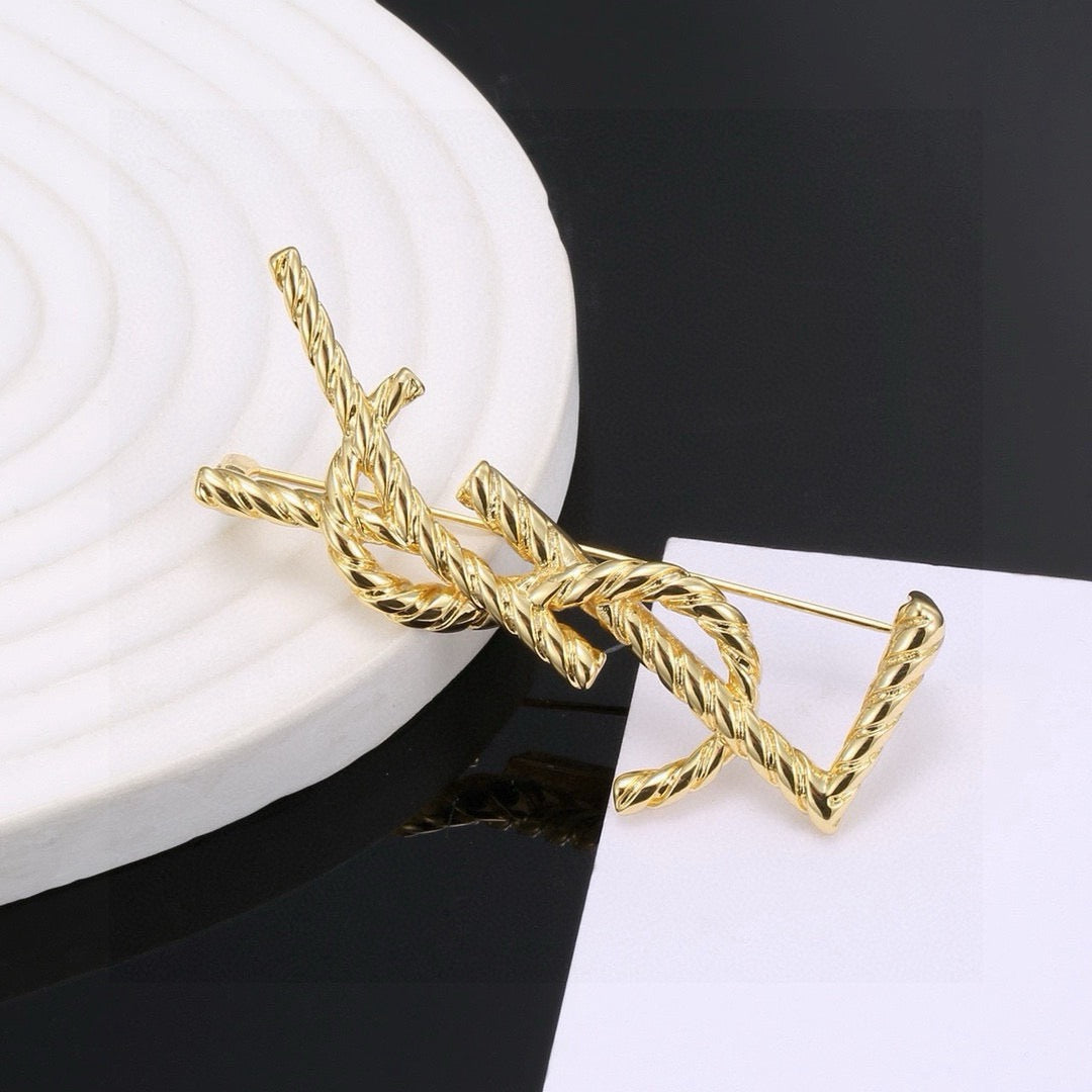 elegant Brooch for women - alternate angle view 3