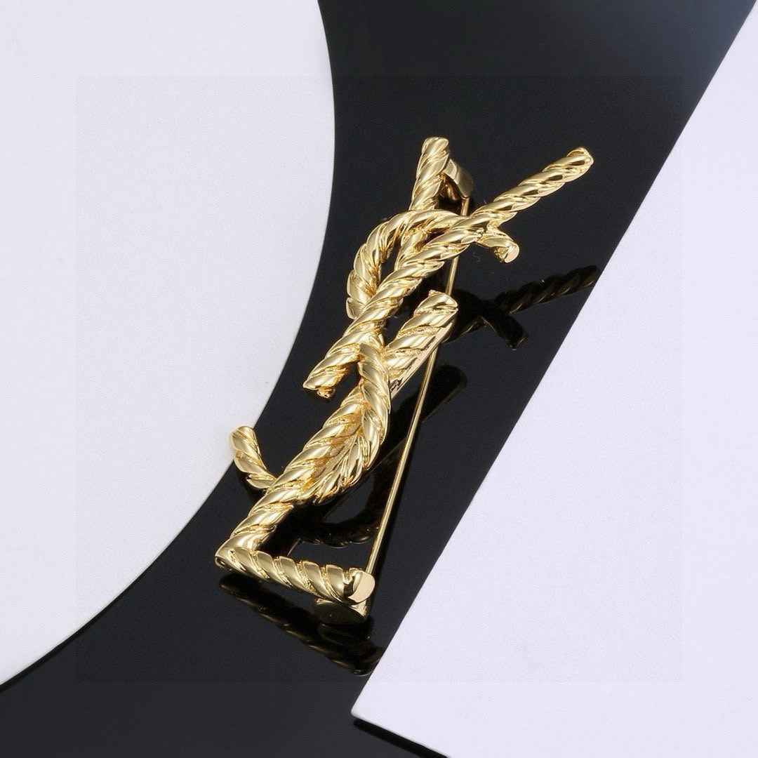 elegant Brooch for women - alternate angle view 7