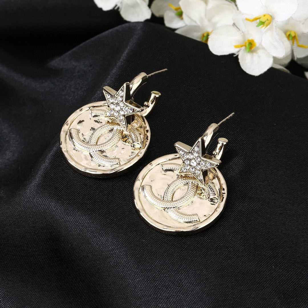 luxury Drop Earrings for women - alternate angle view 3