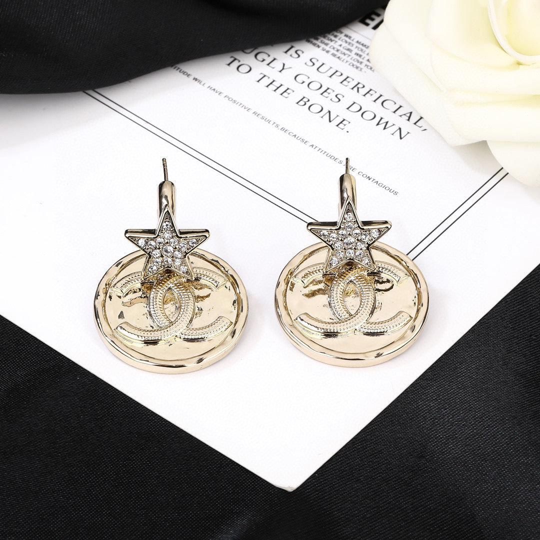 luxury Drop Earrings for women - alternate angle view 5
