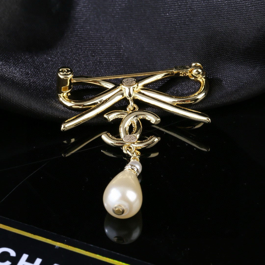 pearl butterfly Brooch for women - alternate angle view 7