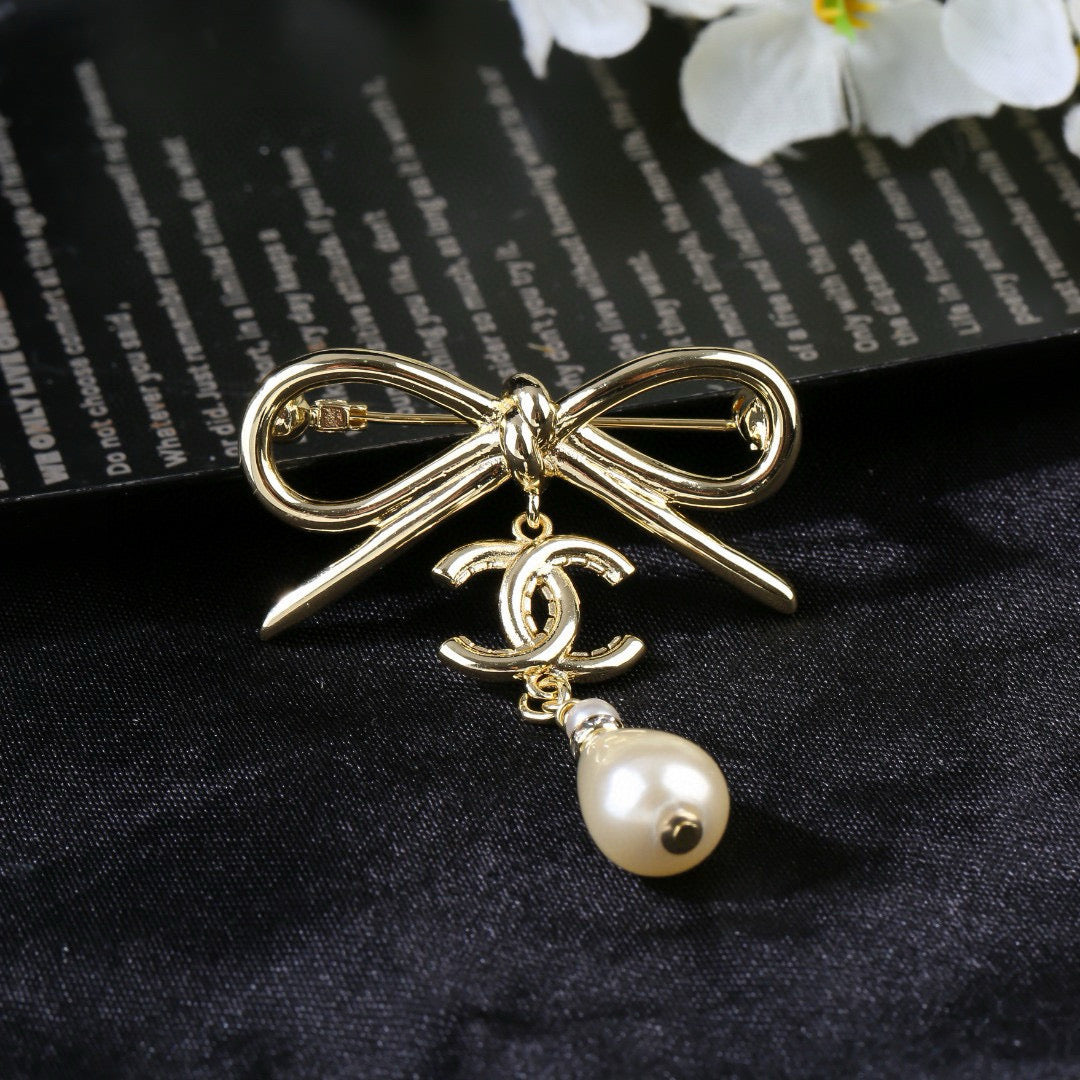 pearl butterfly Brooch for women - alternate angle view 5