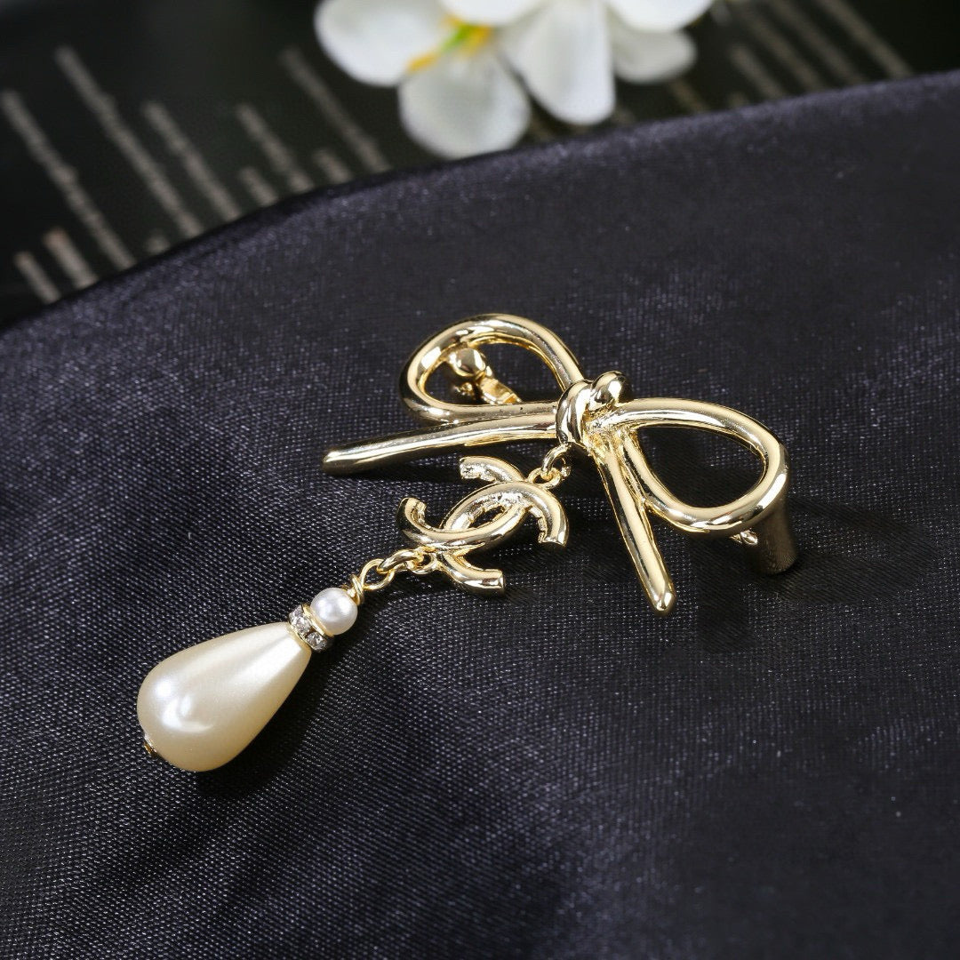 pearl butterfly Brooch for women - alternate angle view 6