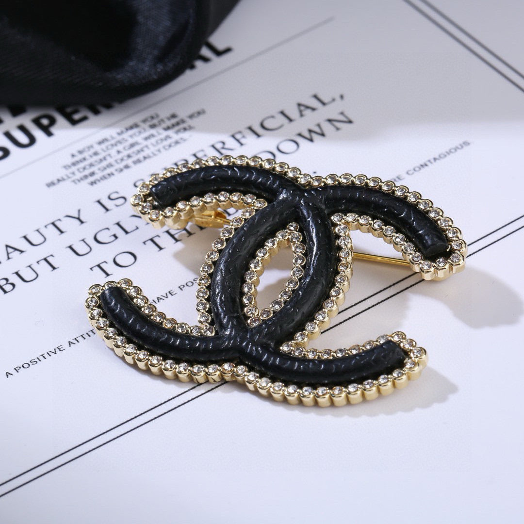 crystal Brooch for women - alternate angle view 2