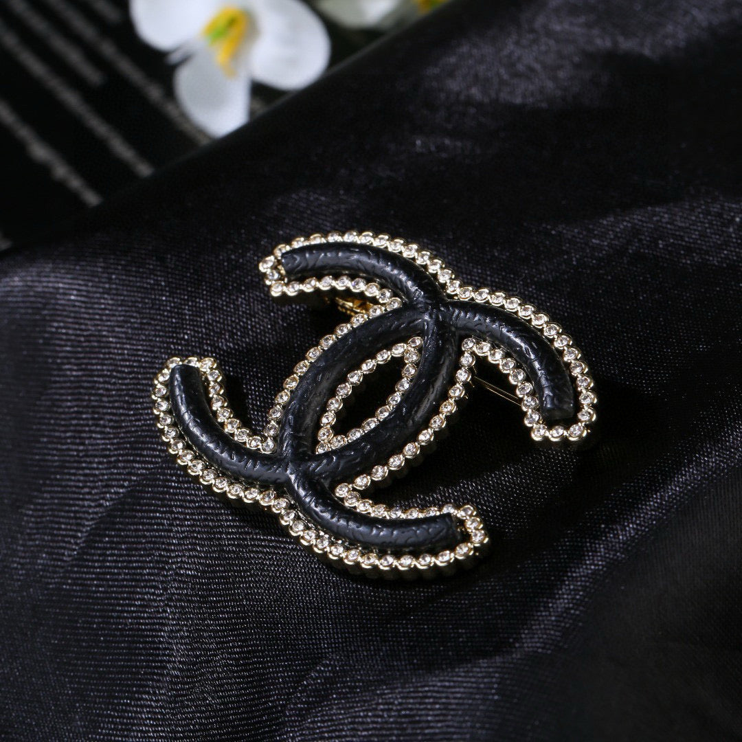 crystal Brooch for women - alternate angle view 6