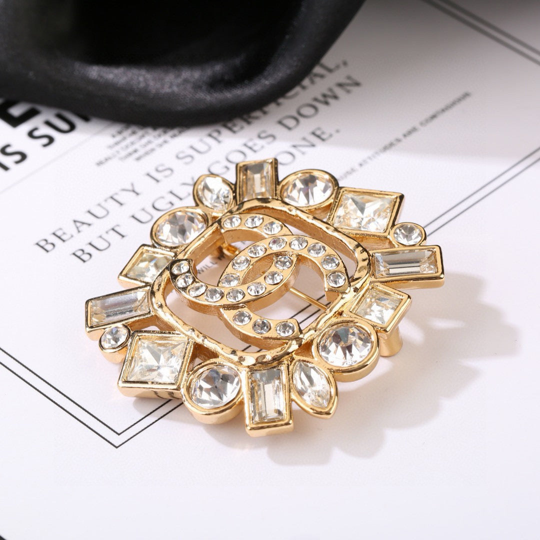 crystal double c Brooch for women - alternate angle view 2