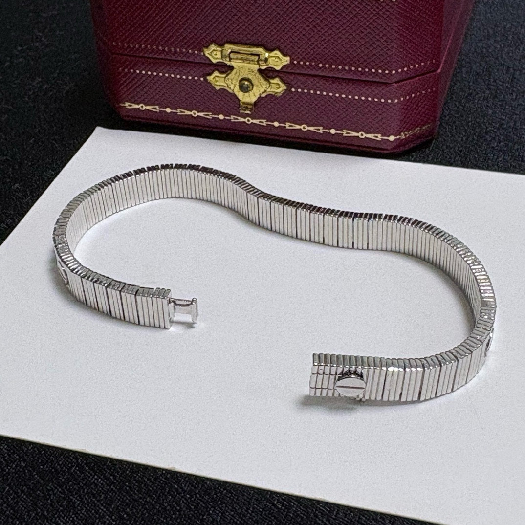 Bangle for women - alternate angle view 5