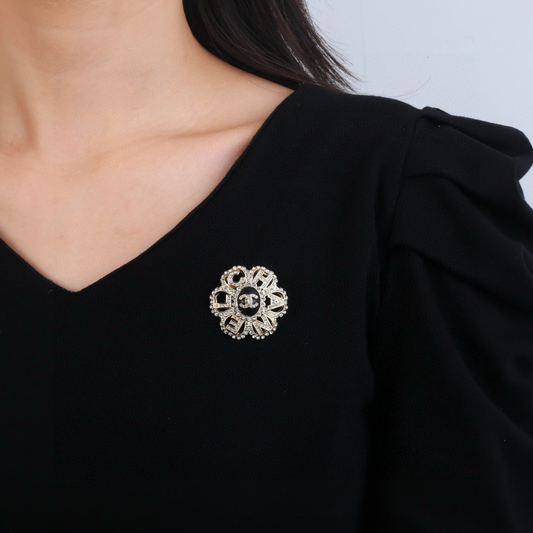 crystal floral Brooch for women - alternate angle view 8