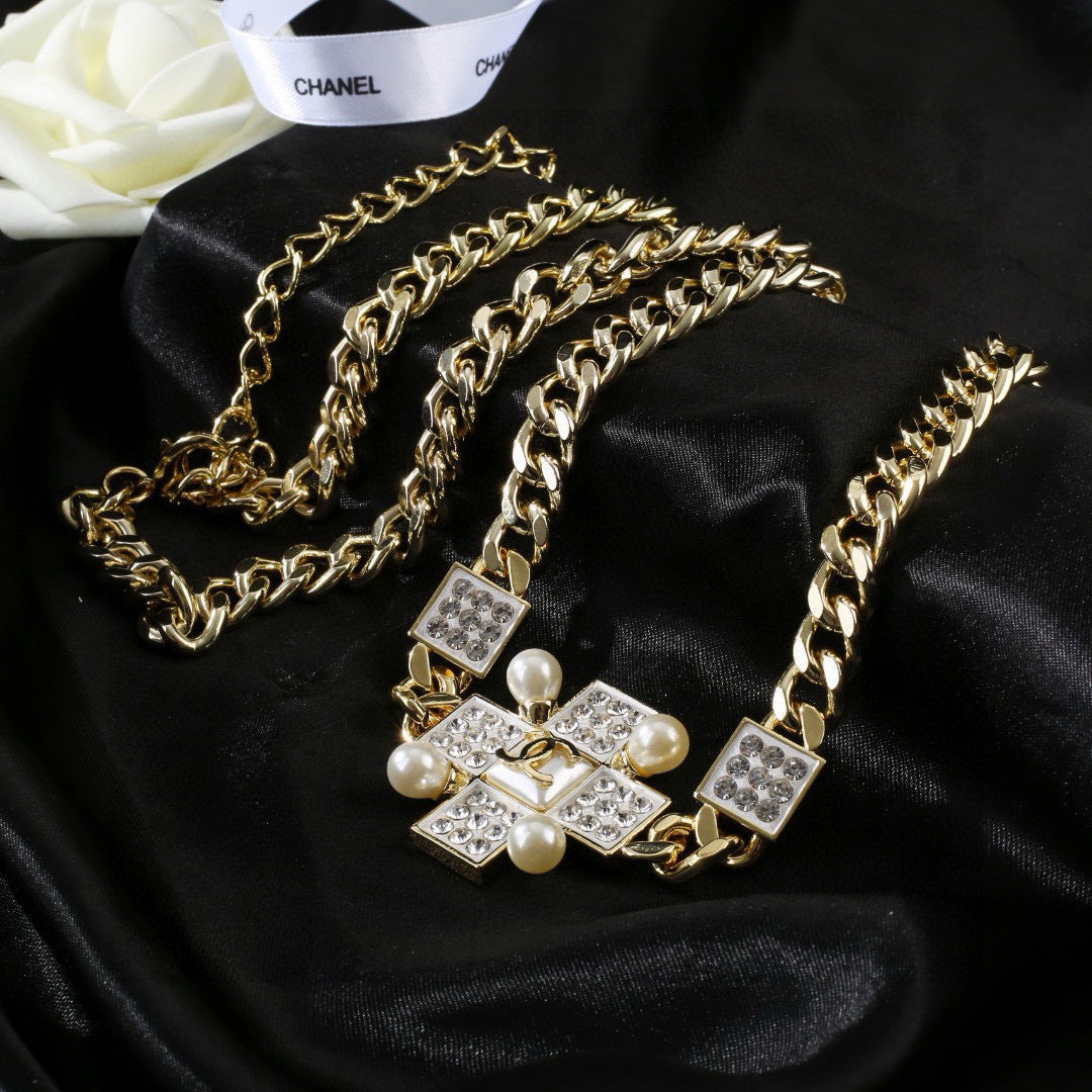 delicate Waist Chain for women - alternate angle view 7