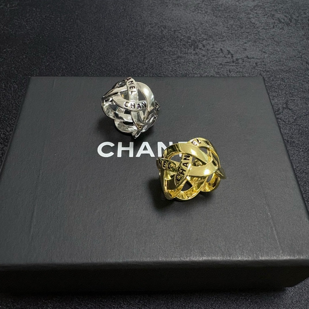 gold vintage Ring for women - alternate angle view 7