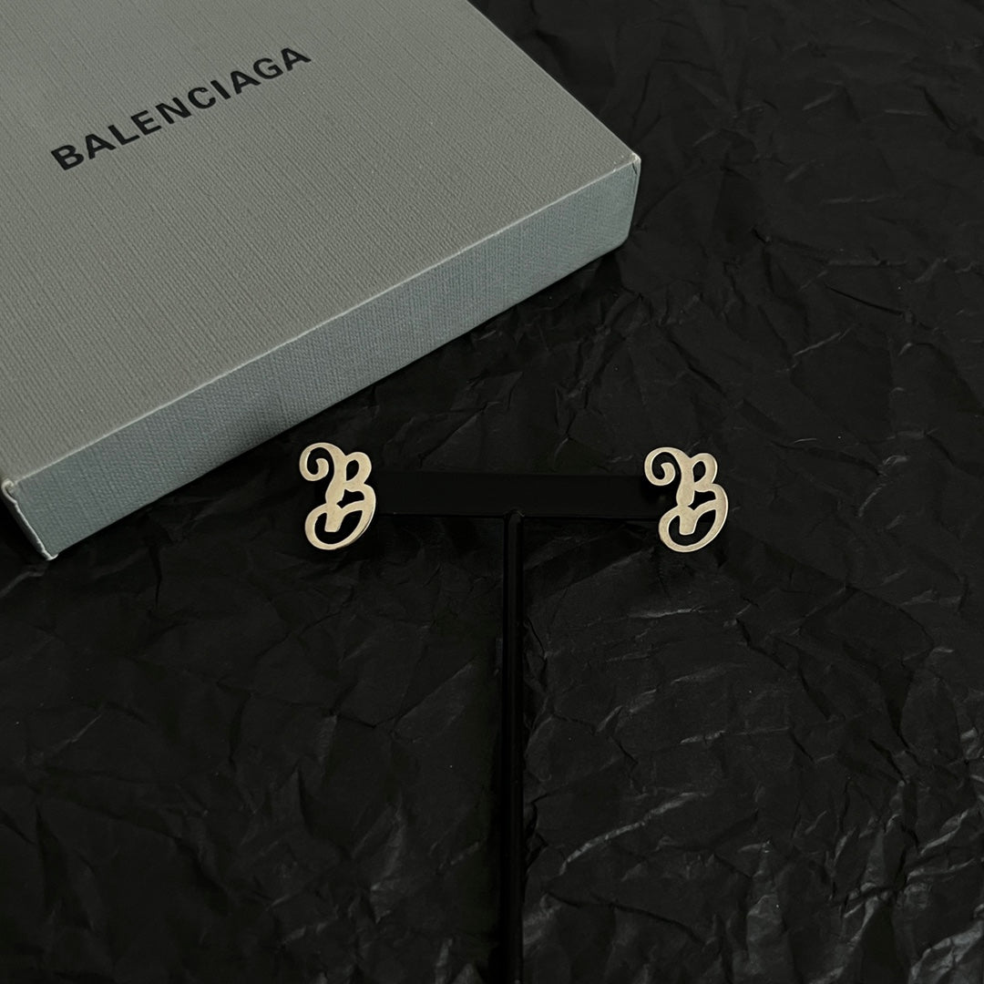gold luxury Drop Earrings for women - alternate angle view 3
