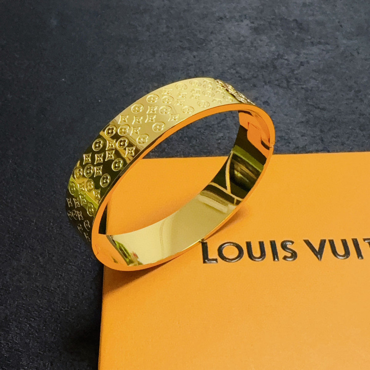 white clover Bangle for women - alternate angle view 7