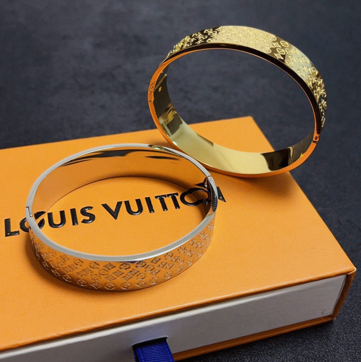 white clover Bangle for women - alternate angle view 6