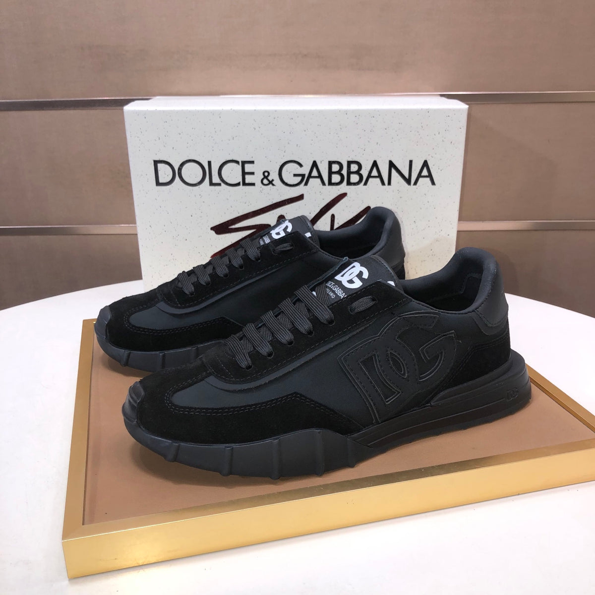 Dolce & Gabbana DG Low-Top Sneakers in Calfskin