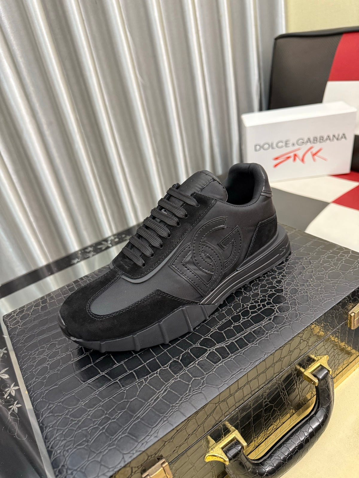 Dolce & Gabbana DG Silk Calfskin & Nubuck Casual Sneakers