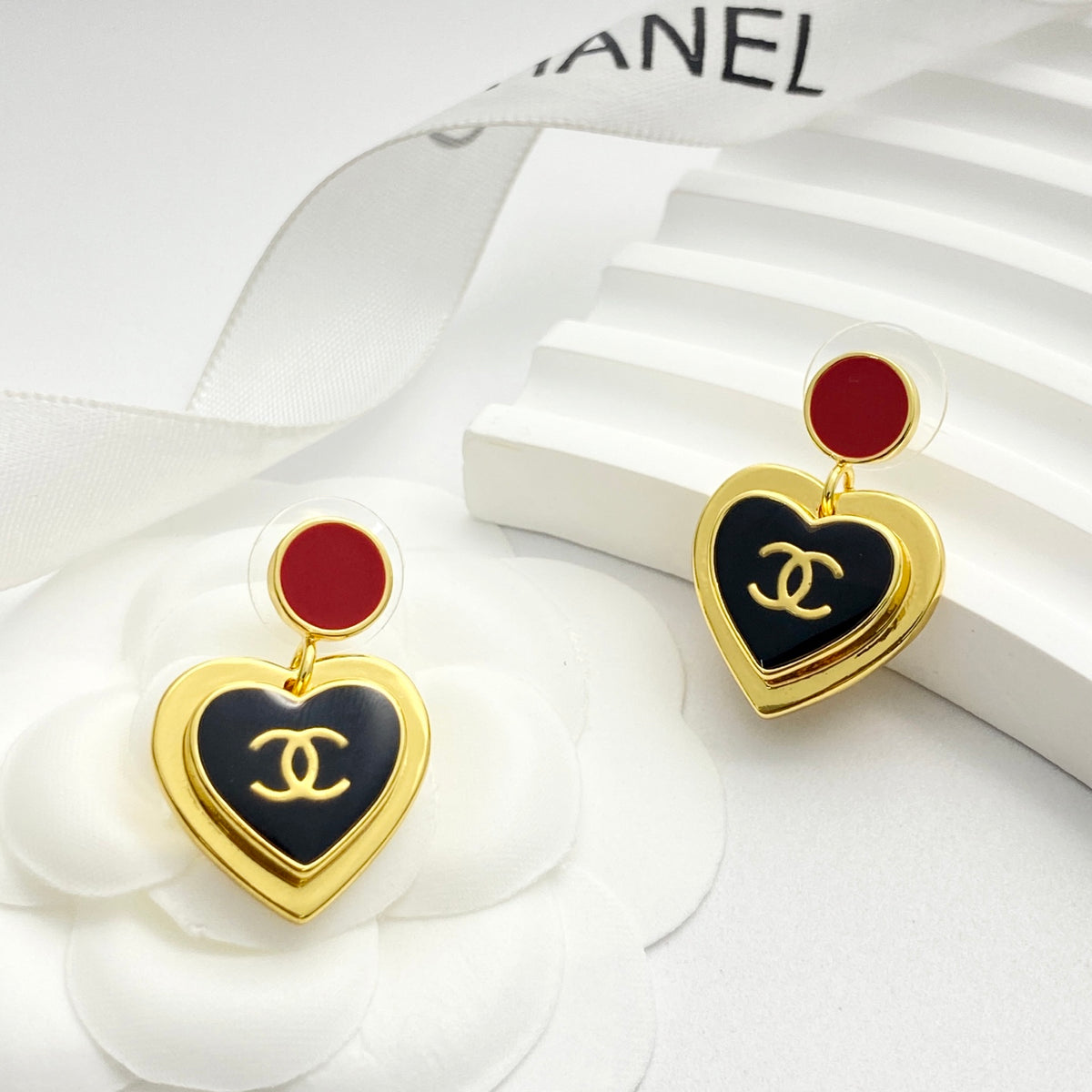 black and gold enamel heart Drop Earrings for women - alternate angle view 7