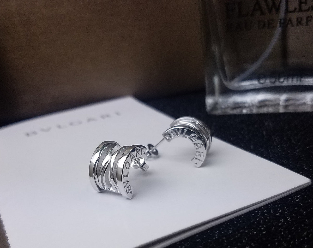 rose gold heart Stud Earrings for women - alternate angle view 5