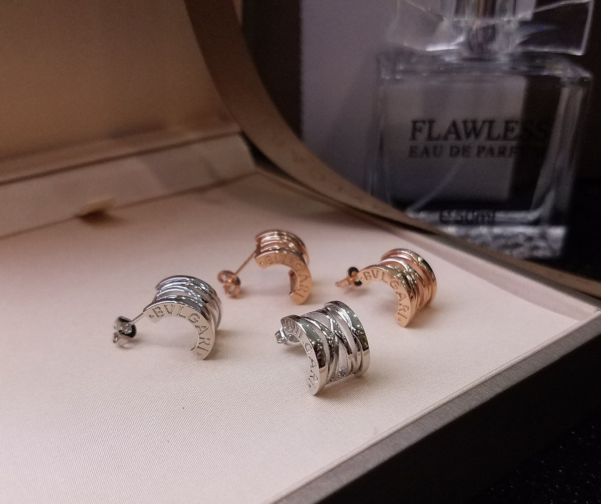 rose gold heart Stud Earrings for women - alternate angle view 4