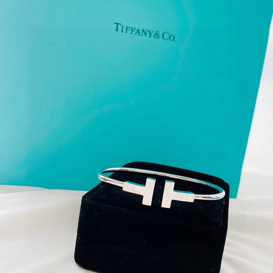 tricolor Bangle for women - alternate angle view 6