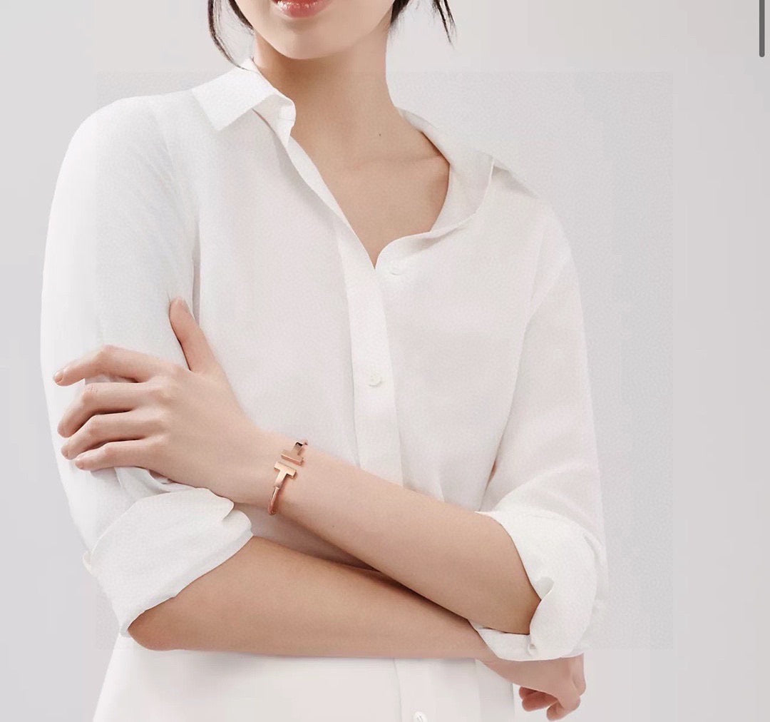 tricolor Bangle for women - alternate angle view 4