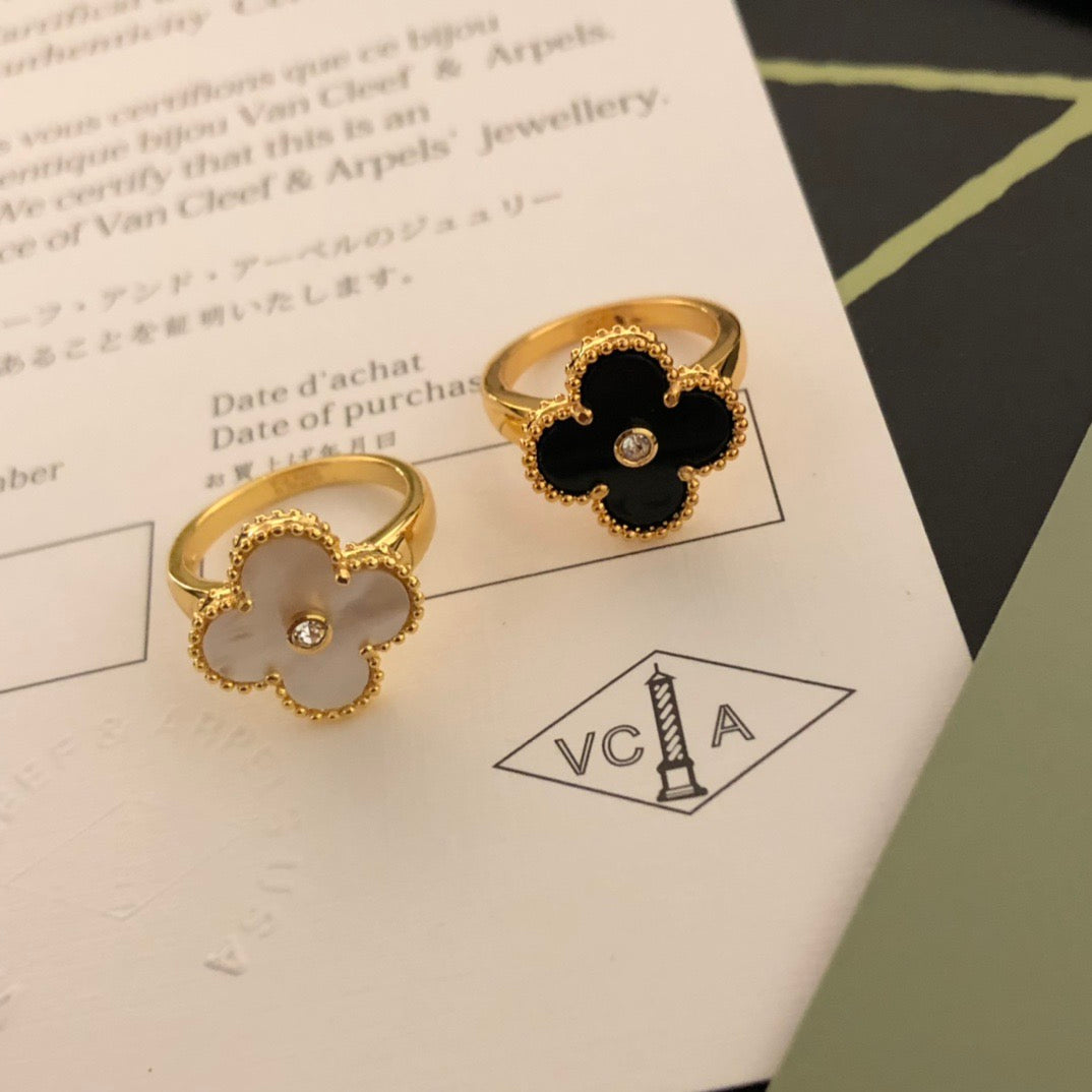 gold clover Ring for women - product detail view