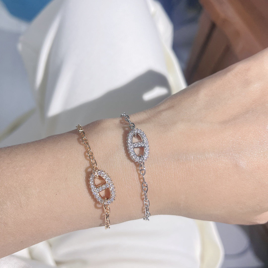 gold heart Bracelet for women - alternate angle view 2