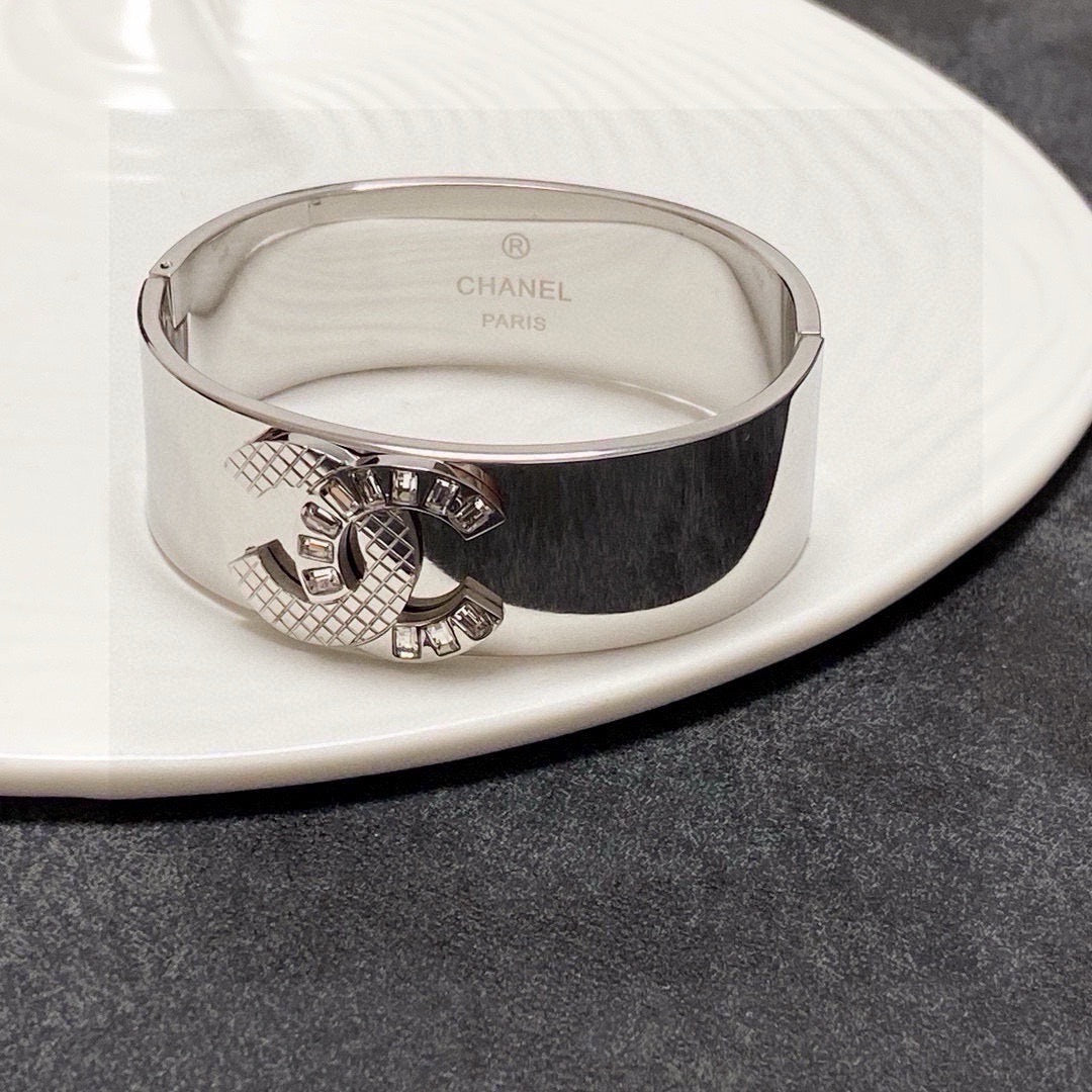 crystal crystal inlaid Bangle for women - alternate angle view 3