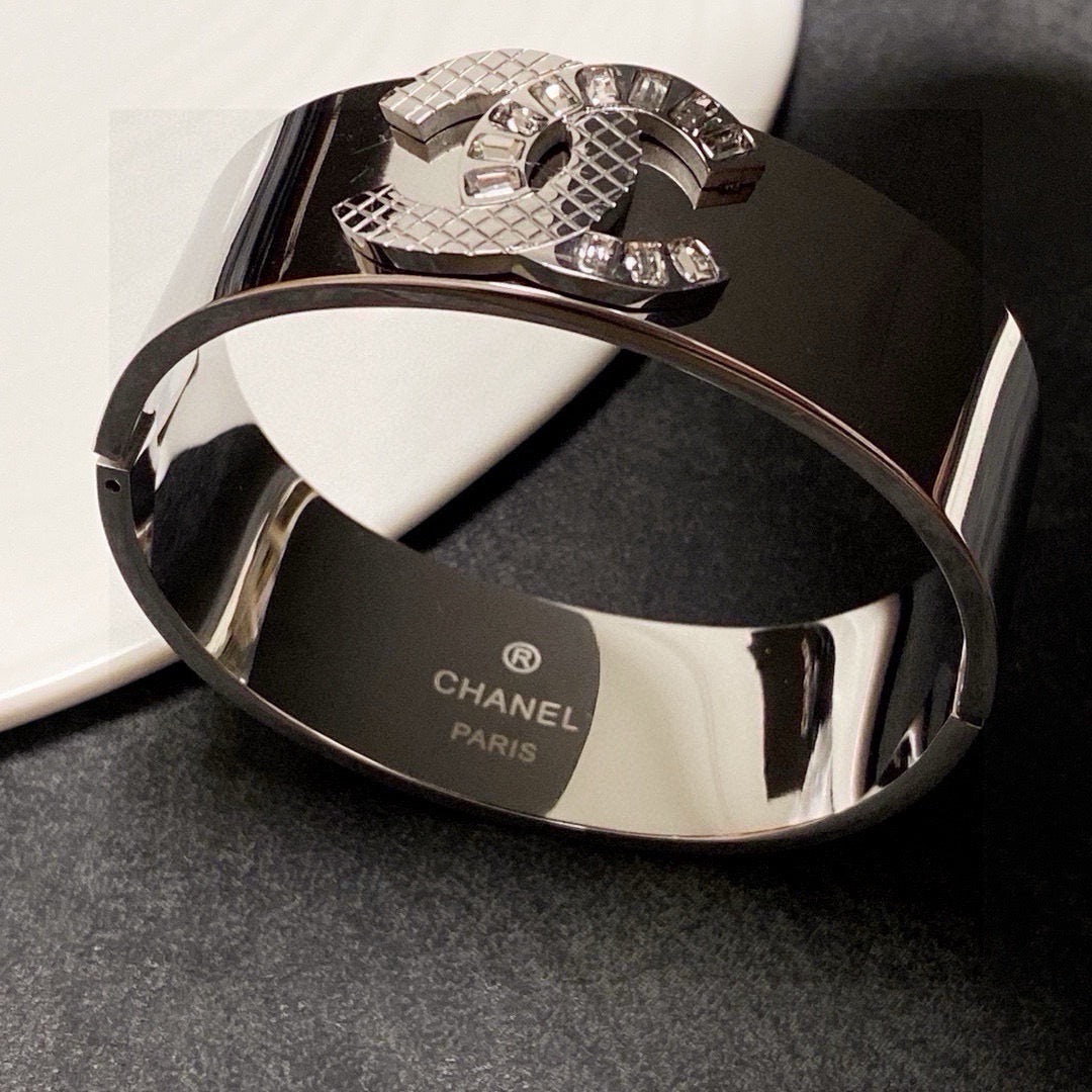 crystal crystal inlaid Bangle for women - alternate angle view 5