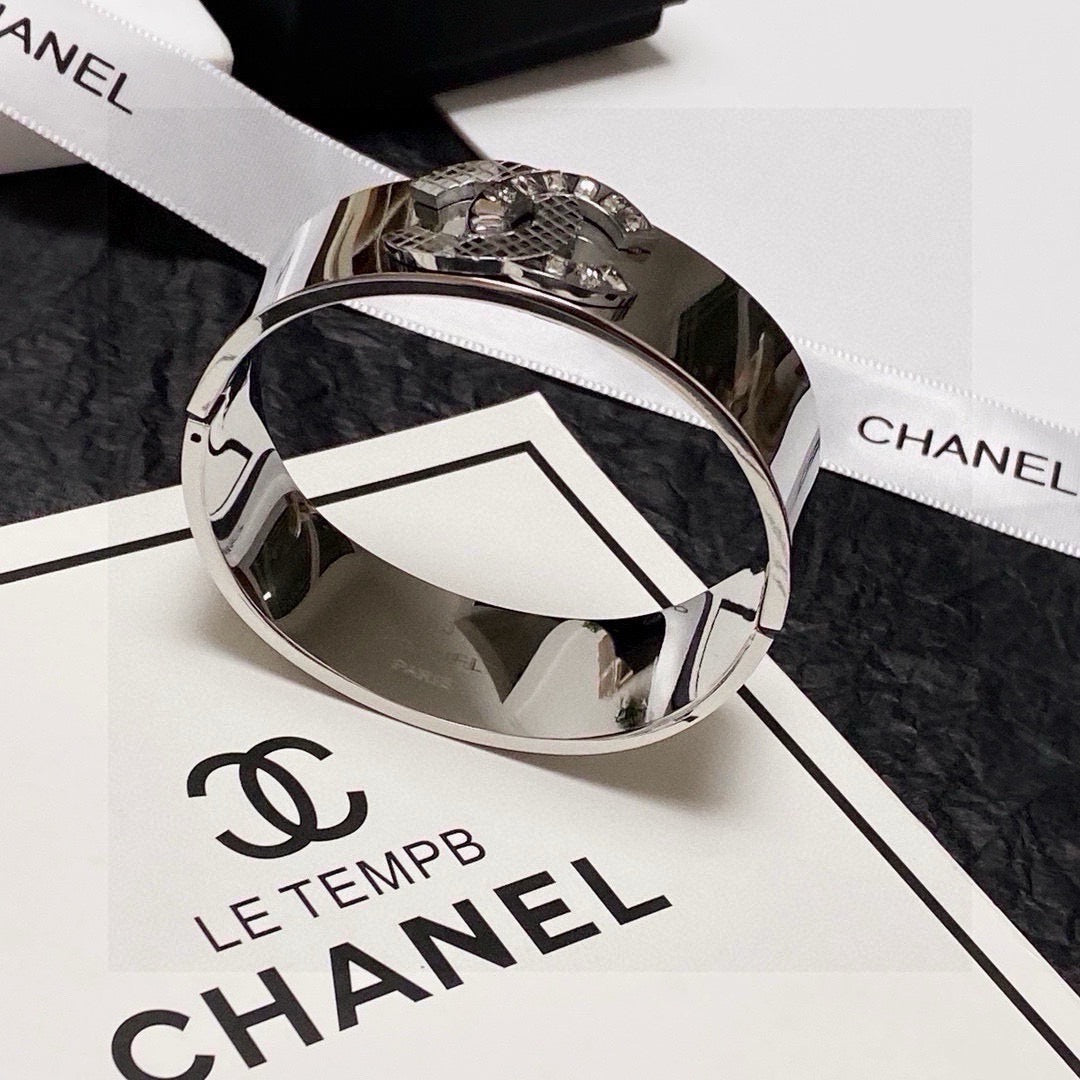 crystal crystal inlaid Bangle for women - alternate angle view 8