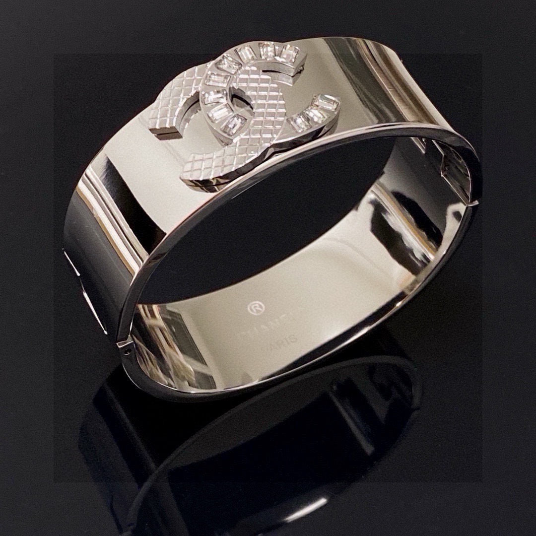 crystal crystal inlaid Bangle for women - alternate angle view 9