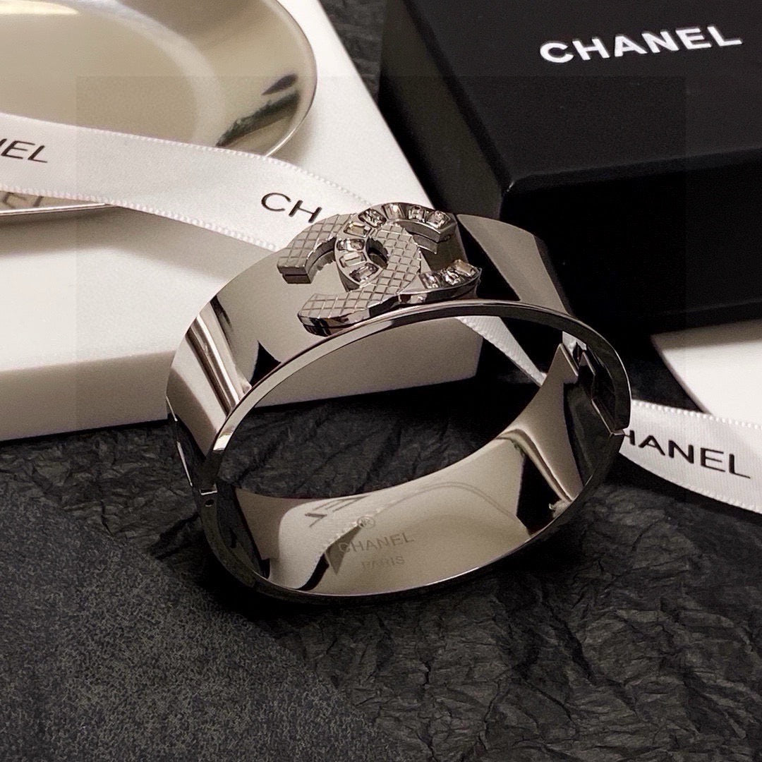 crystal crystal inlaid Bangle for women - alternate angle view 6