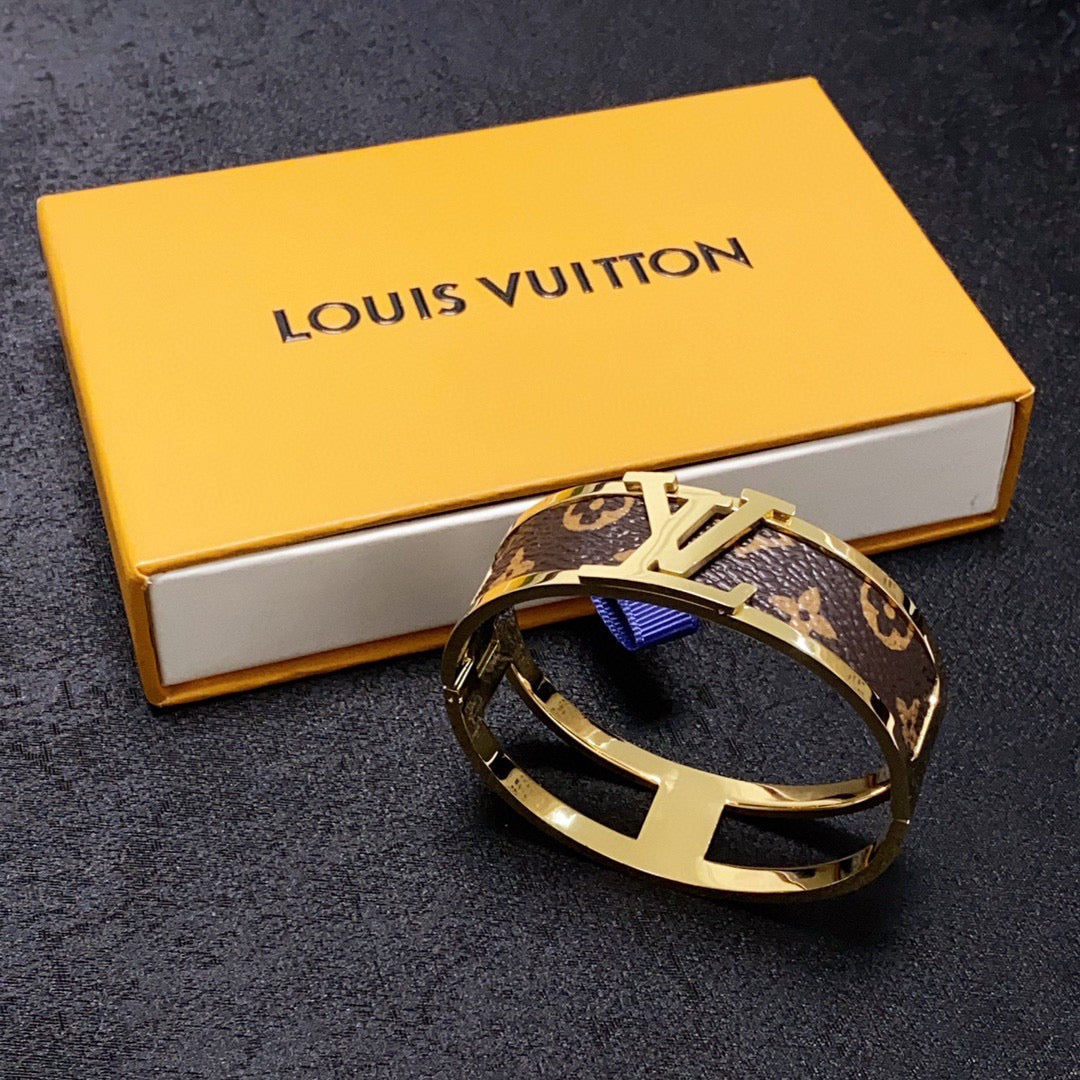 white leather floral Bangle for women - alternate angle view 6