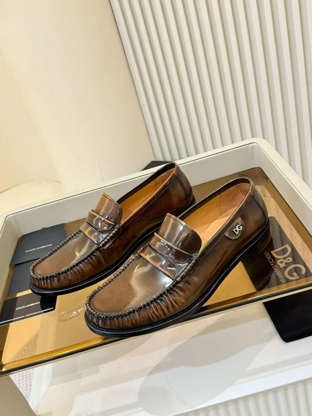 Dolce & Gabbana DG Men's Calfskin Dress Shoes with Leather Sole