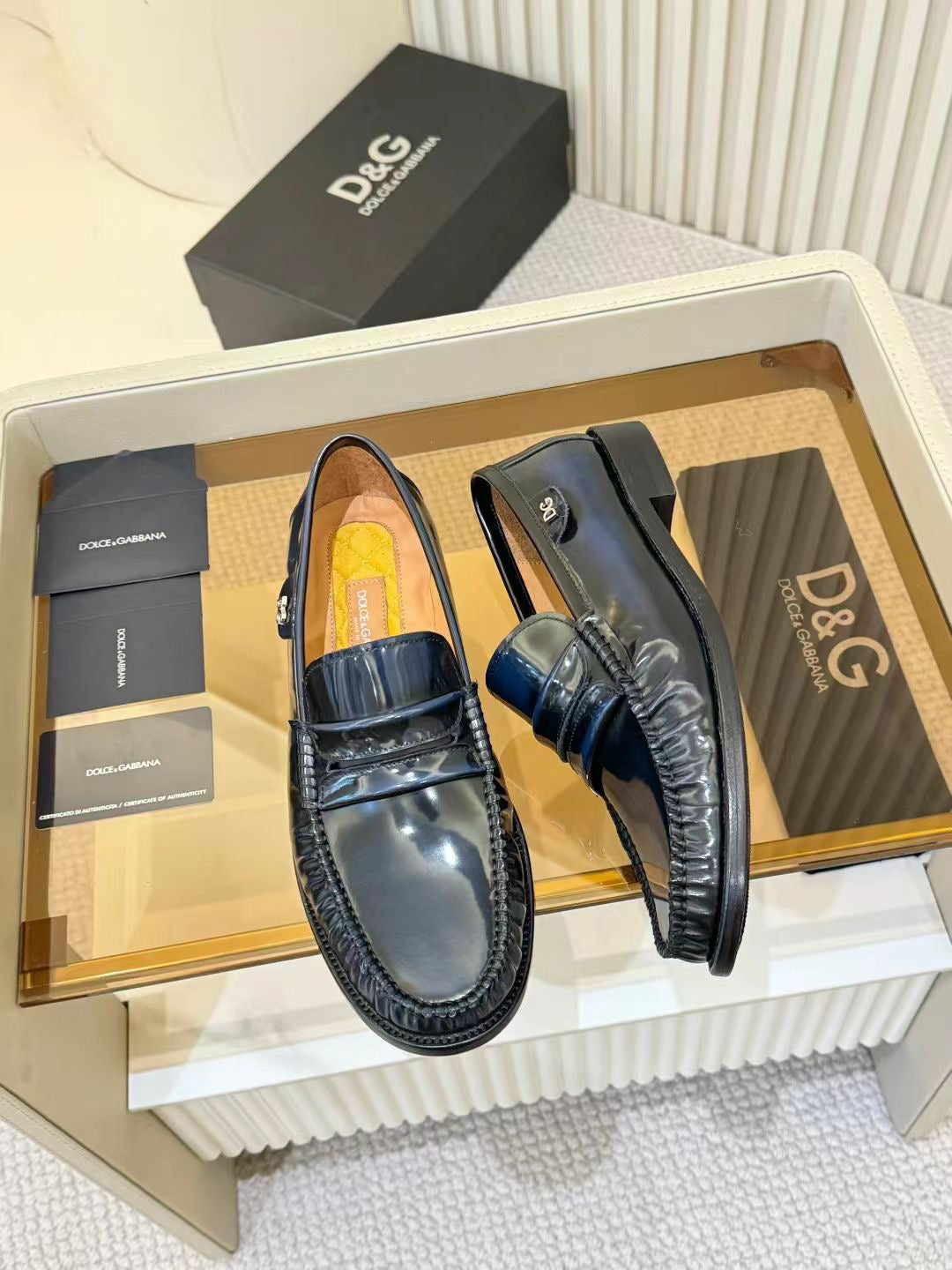 Dolce & Gabbana DG Men's Calfskin Dress Shoes with Leather Sole