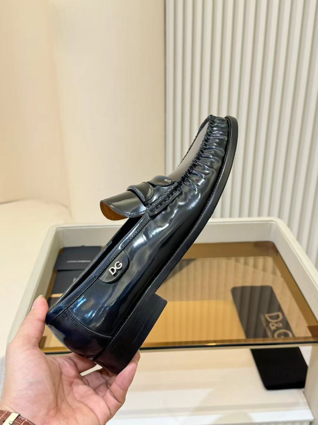 Dolce & Gabbana DG Men's Calfskin Dress Shoes with Leather Sole