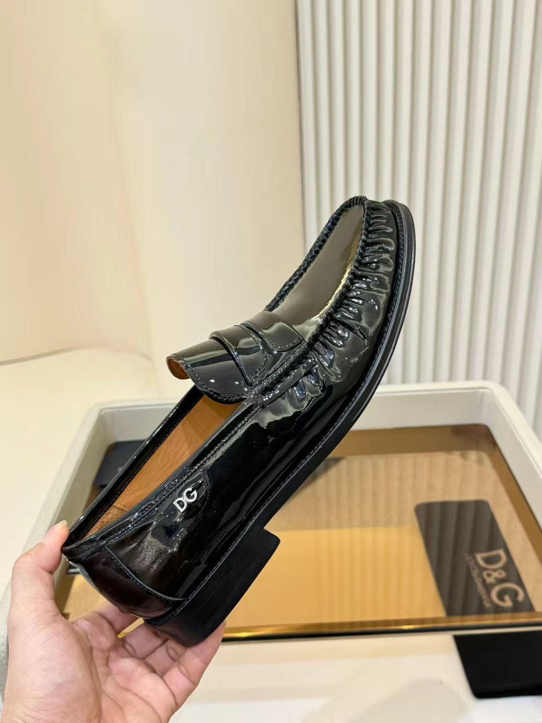 Dolce & Gabbana DG Men's Calfskin Dress Shoes with Leather Sole