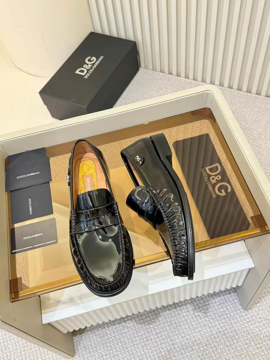 Dolce & Gabbana DG Men's Calfskin Dress Shoes with Leather Sole