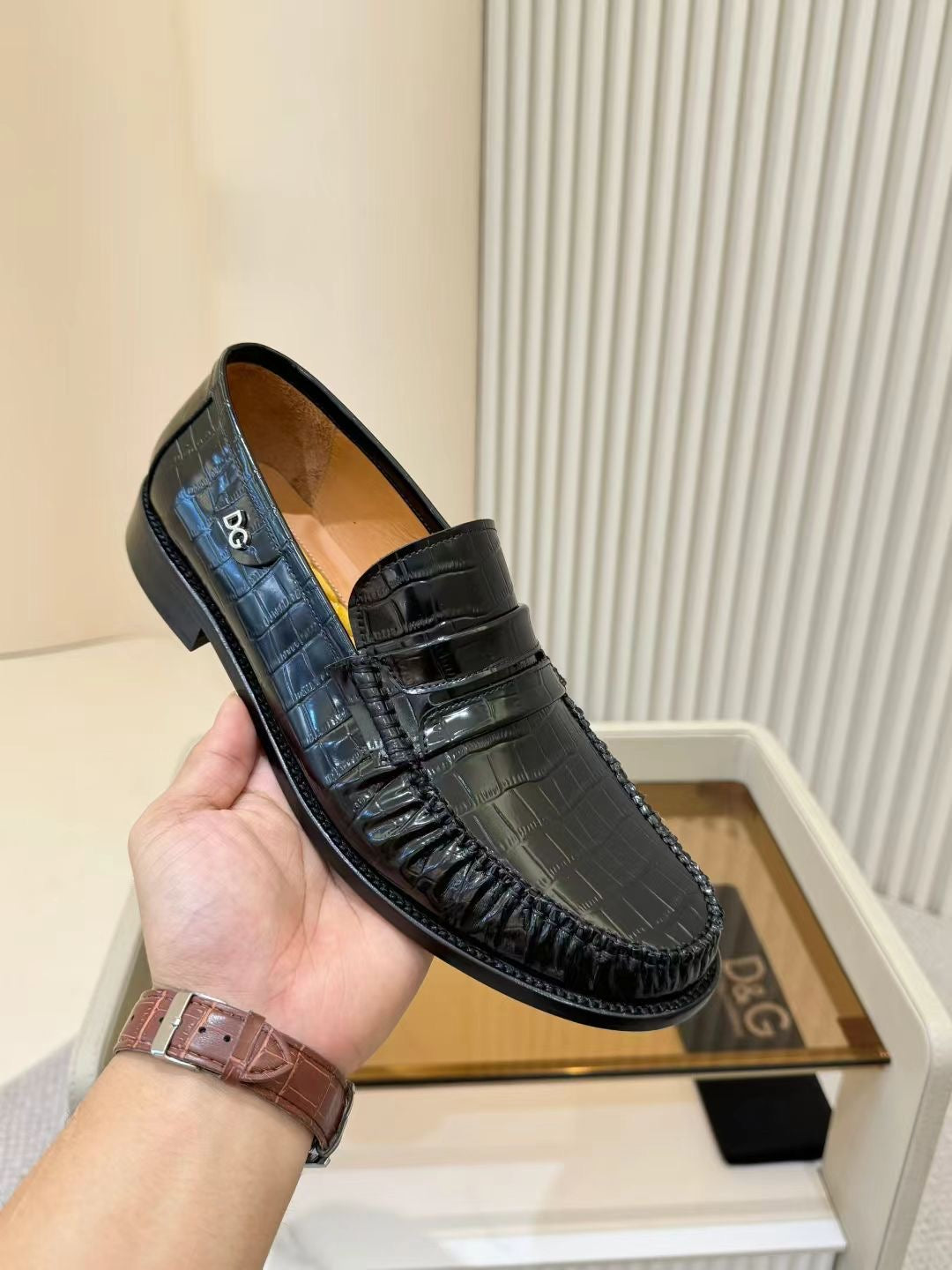 Dolce & Gabbana DG Men's Calfskin Dress Shoes with Leather Sole