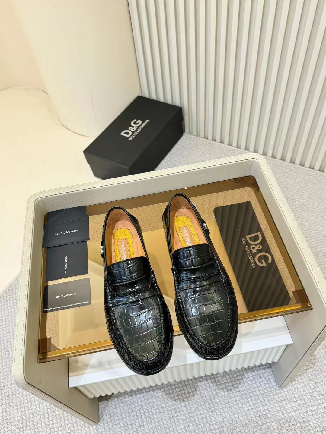 Dolce & Gabbana DG Men's Calfskin Dress Shoes with Leather Sole